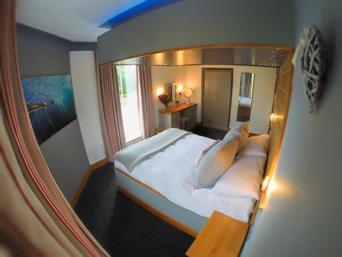 The Oceanic Luxury Aparthotel 팰머스 외부 사진