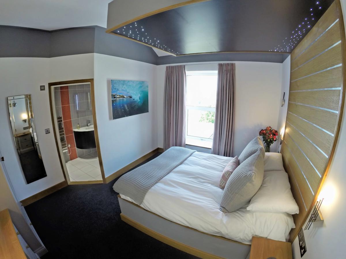 The Oceanic Luxury Aparthotel 팰머스 외부 사진