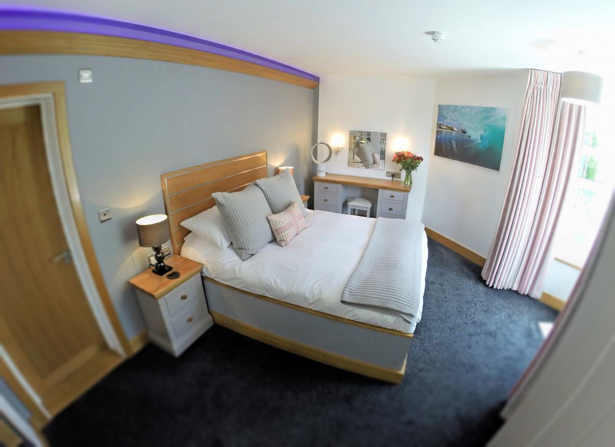The Oceanic Luxury Aparthotel 팰머스 외부 사진