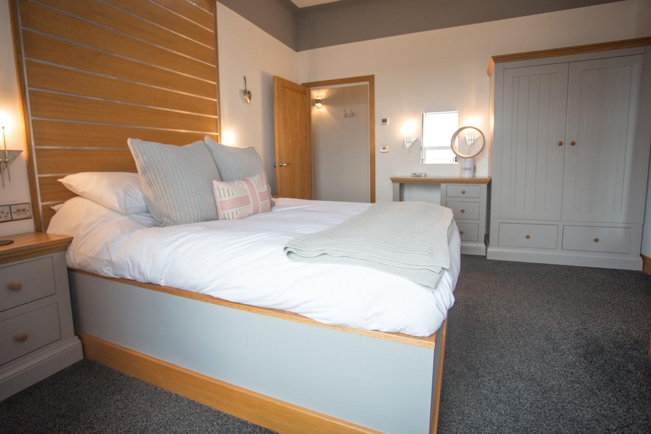 The Oceanic Luxury Aparthotel 팰머스 외부 사진